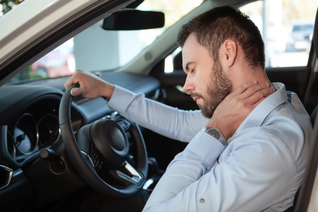 Whiplash Injuries: Debunking the Myth of Vehicle Damage and Seeking Expert Care